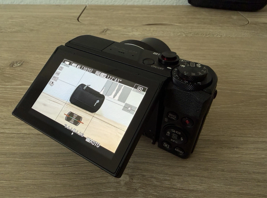 Canon PowerShot G7 x Mark II Digital Camera with Accessories thumbnail 5