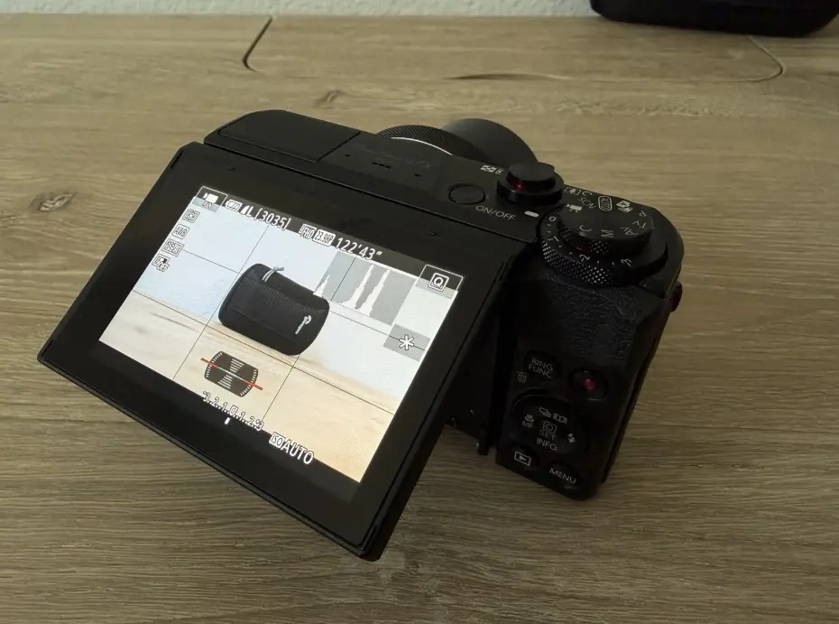 Canon PowerShot G7 x Mark II Digital Camera with Accessories thumbnail 5