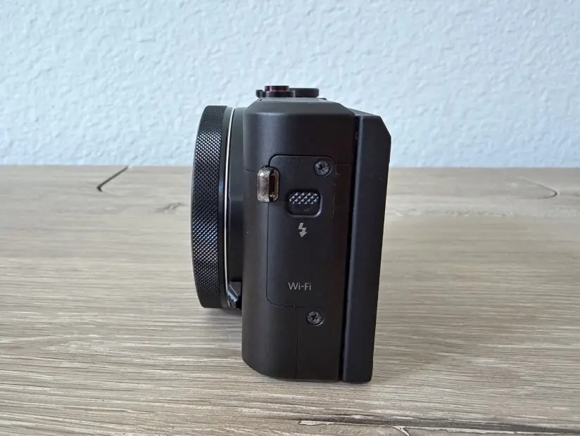 Canon PowerShot G7 x Mark II Digital Camera with Accessories thumbnail 6