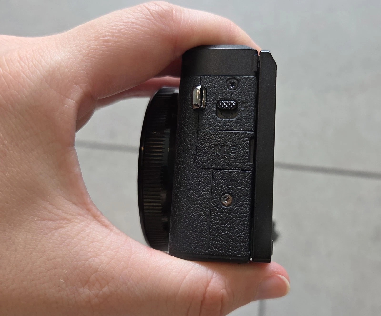 Canon PowerShot G7 X Mark III – 2 Batteries, SD Card, Tripod & Stock Pouch 10/10 thumbnail 5