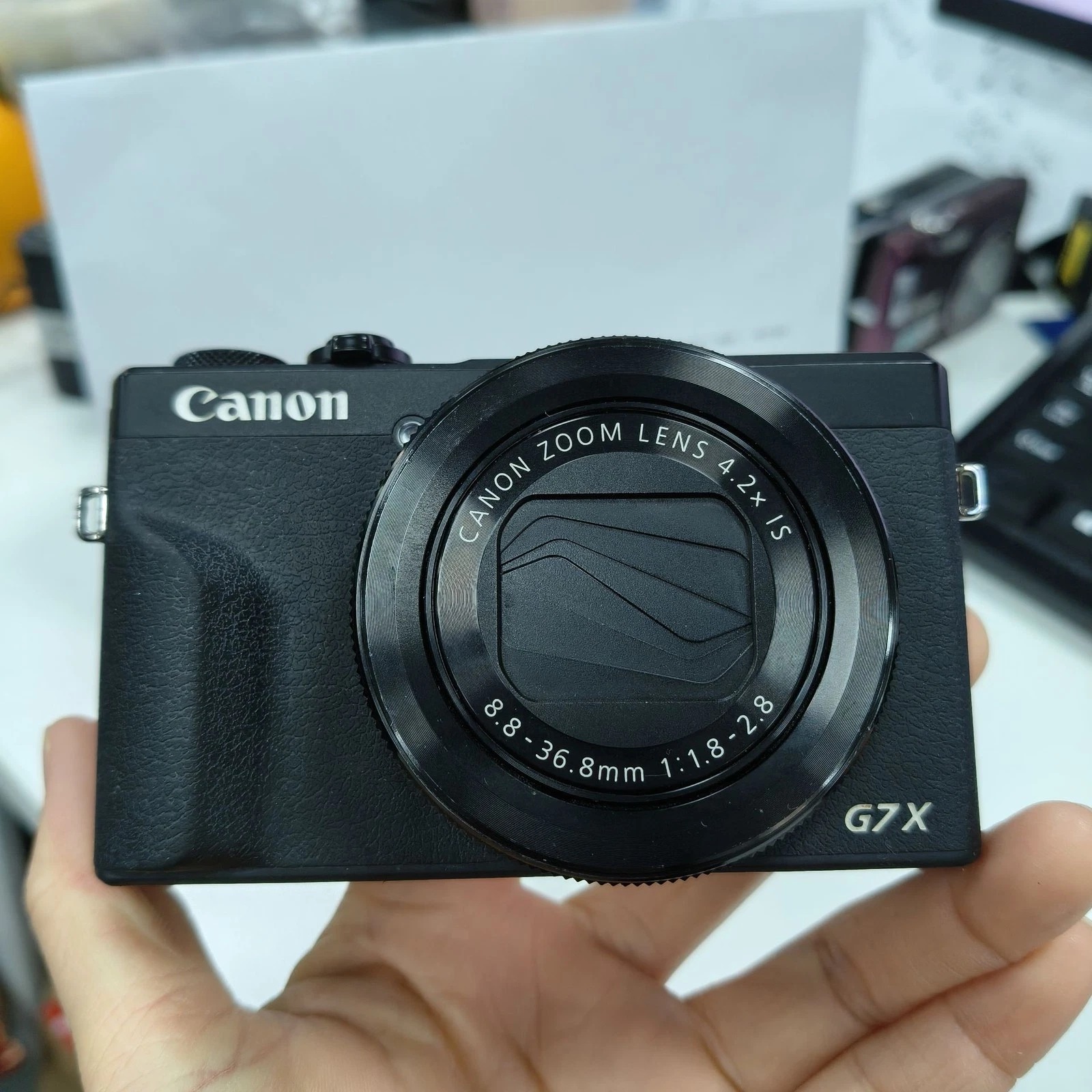 Canon PowerShot G7 X Mark III 20.1MP 4K Digital Camera 4.2x Optical Zoom -Black thumbnail 1