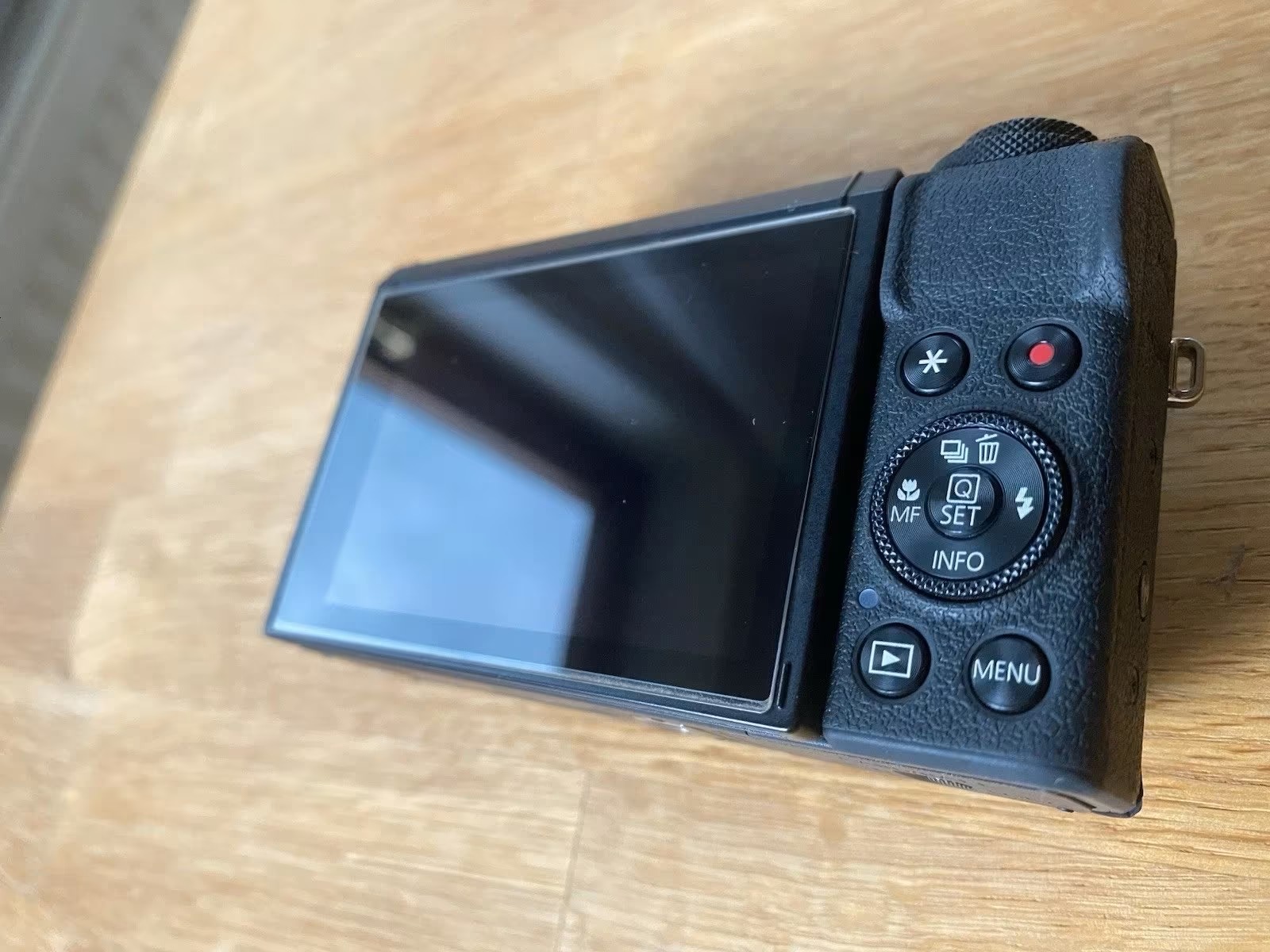 Canon PowerShot G7 X Mark III 20.1MP Compact Camera with Vlog Accessories thumbnail 8