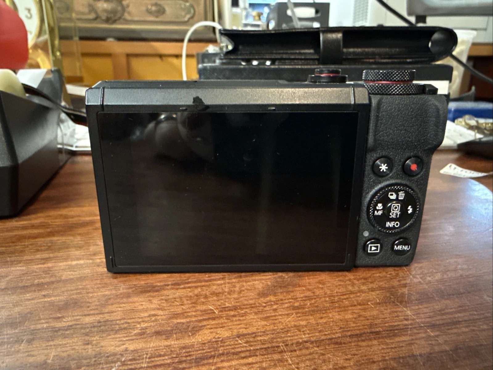 Canon PowerShot G7 X Mark III 20.1MP Compact Digital Camera – 4K Video, Flip Screen, Wi-Fi & Bluetooth – Black thumbnail 2