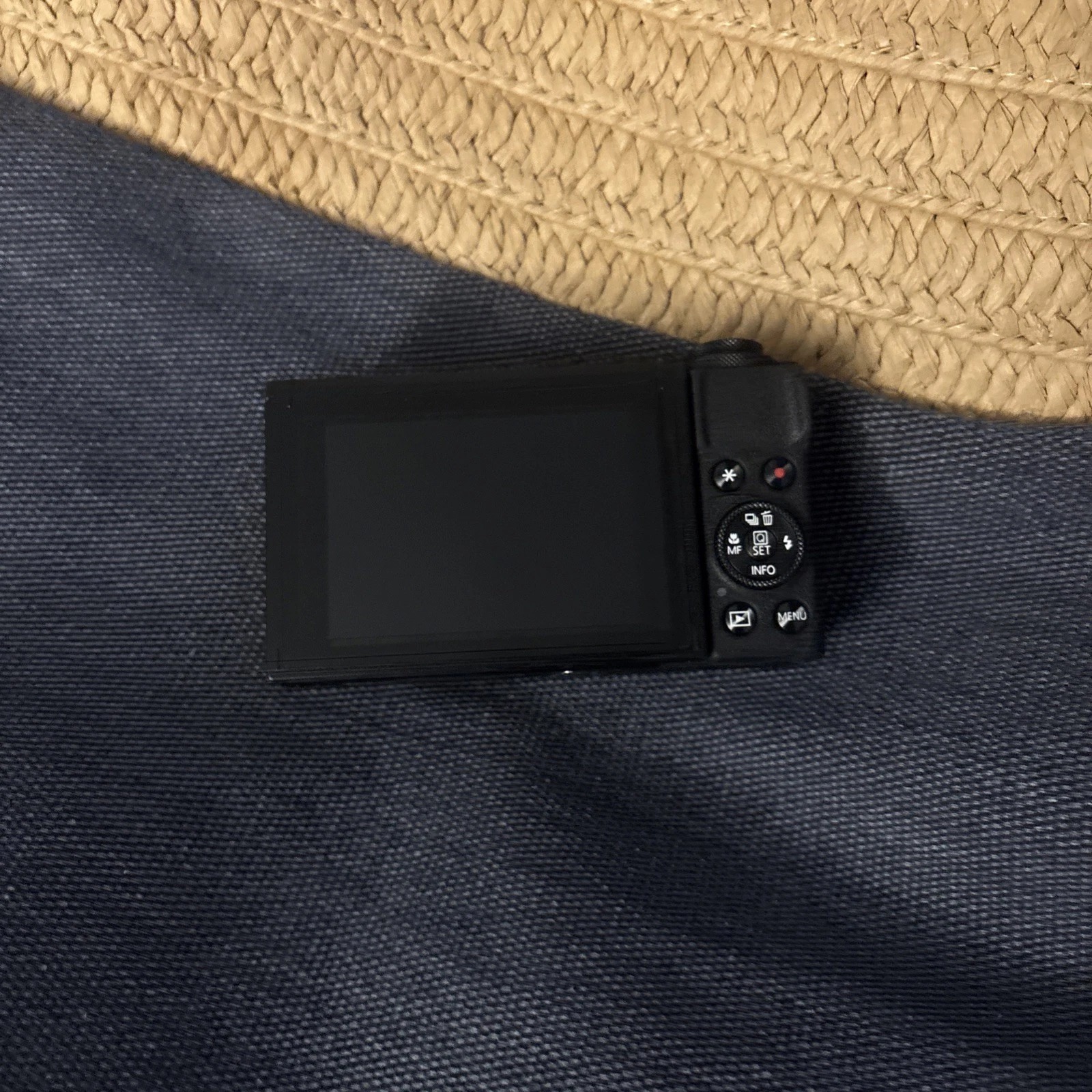 Canon PowerShot G7 X Mark III - 20.1MP Point & Shoot Digital Camera -Black NoBOX thumbnail 3