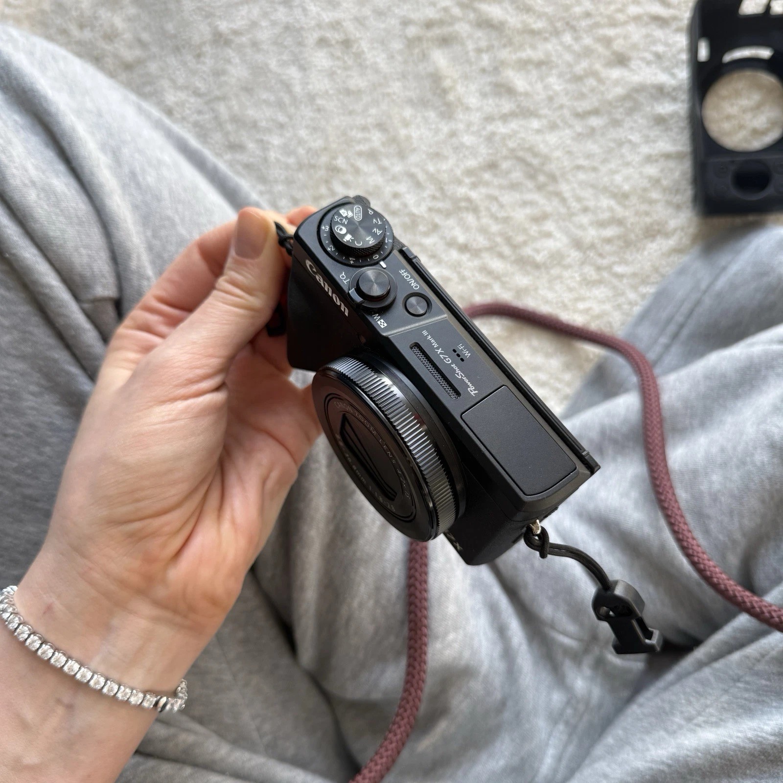 Canon PowerShot G7 X Mark III - 20.1MP Point & Shoot Digital Cameraa thumbnail 2