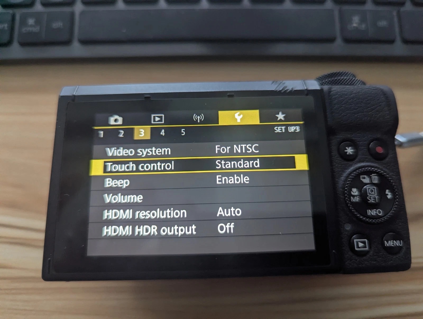 Canon PowerShot G7 X Mark III Bundle – 128GB SD Card, Anker Card Reader, 3 Batteries & Protective Case thumbnail 6