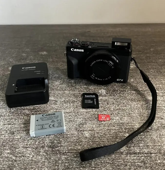 Canon PowerShot G7 X Mark III Digital Vlogging Camera 20.1MP Bundle with 128GB SD Card thumbnail 1