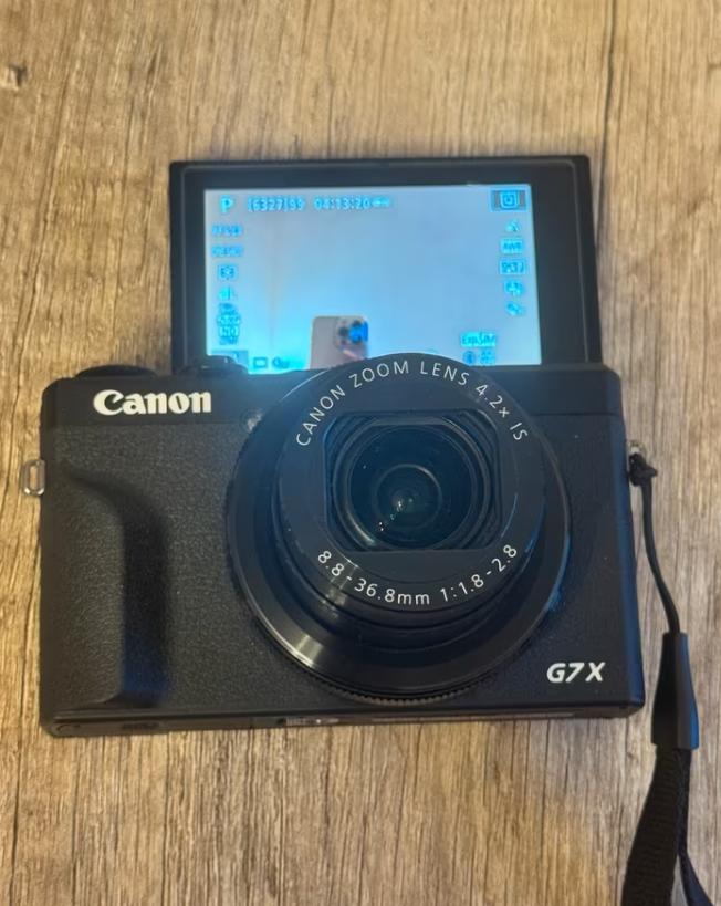 Canon PowerShot G7 X Mark III Premium Kit with Tripod thumbnail 3