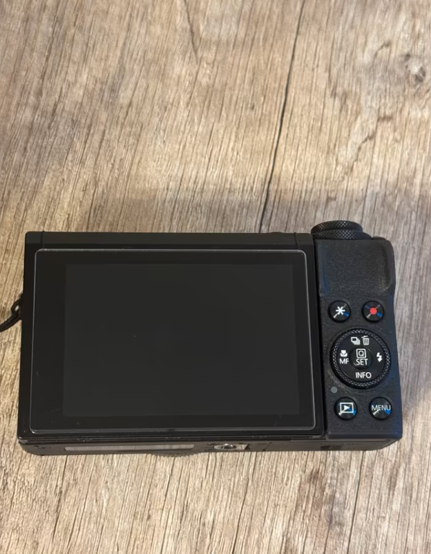 Canon PowerShot G7 X Mark III Premium Kit with Tripod thumbnail 4