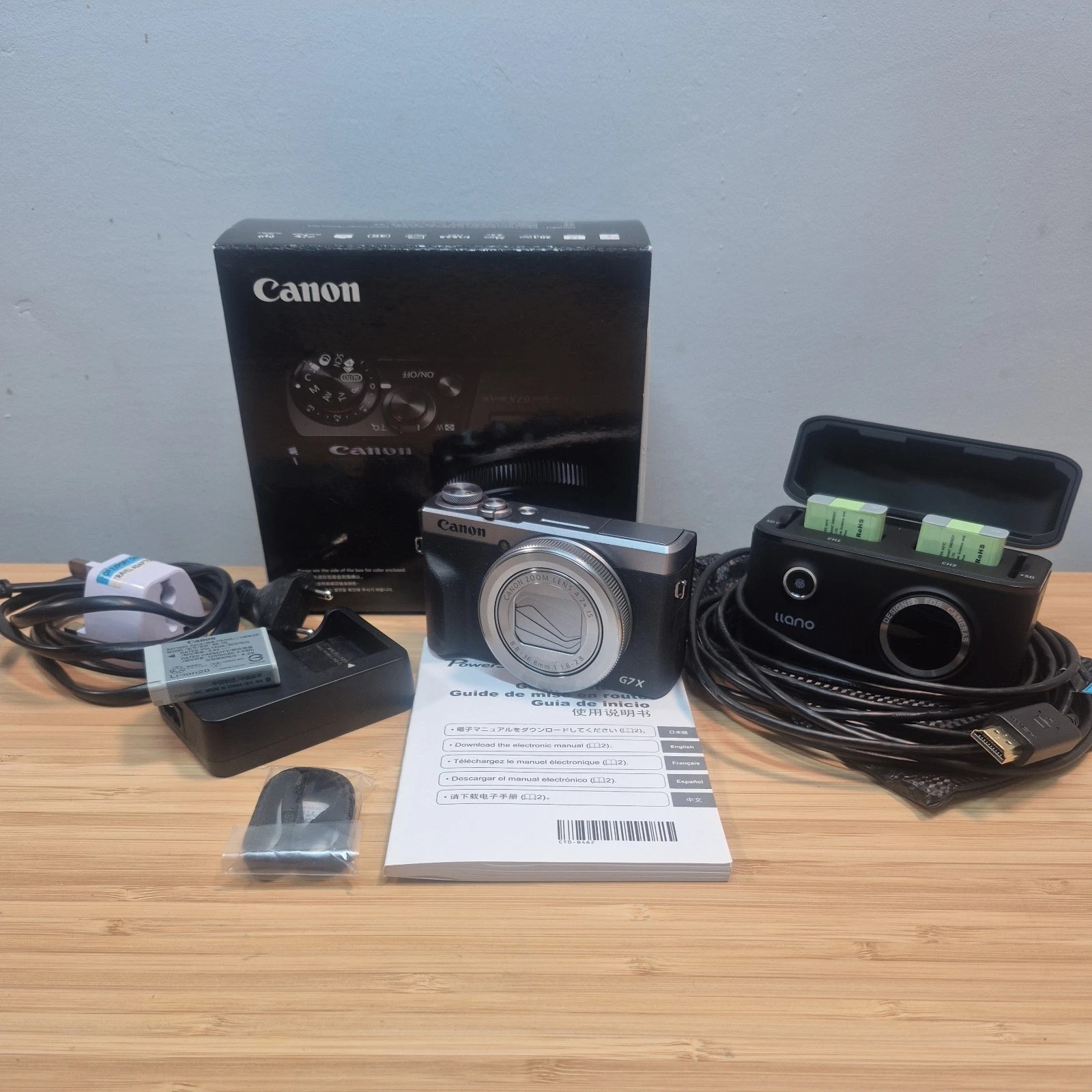 Canon PowerShot G7 X Mark III Silver 20.1MP Digital Point & Shoot Camera + Extras thumbnail 2