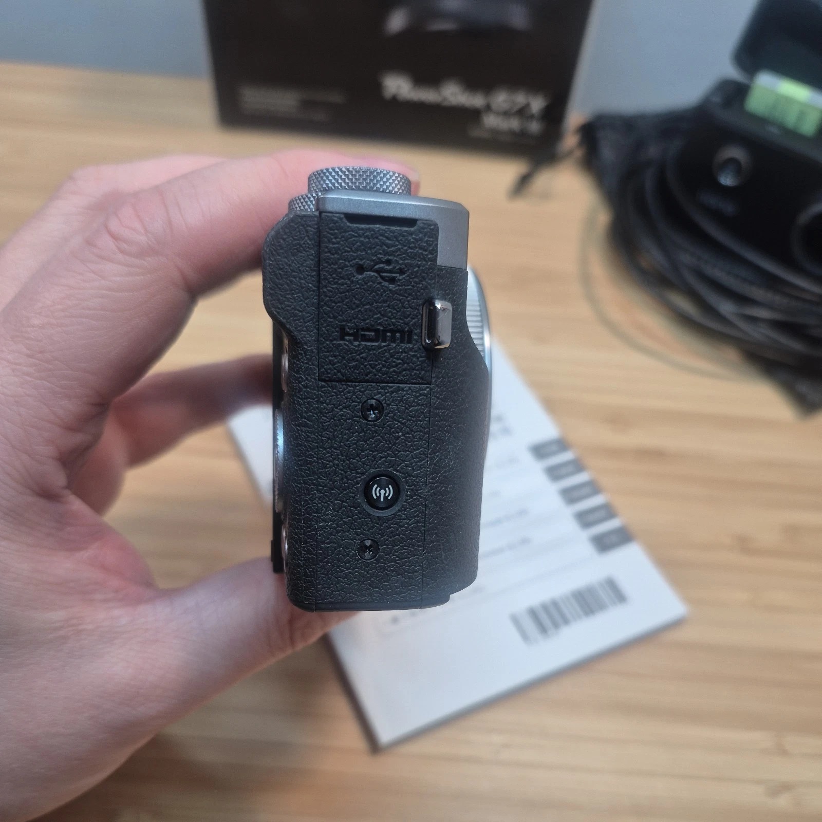 Canon PowerShot G7 X Mark III Silver 20.1MP Digital Point & Shoot Camera + Extras thumbnail 7