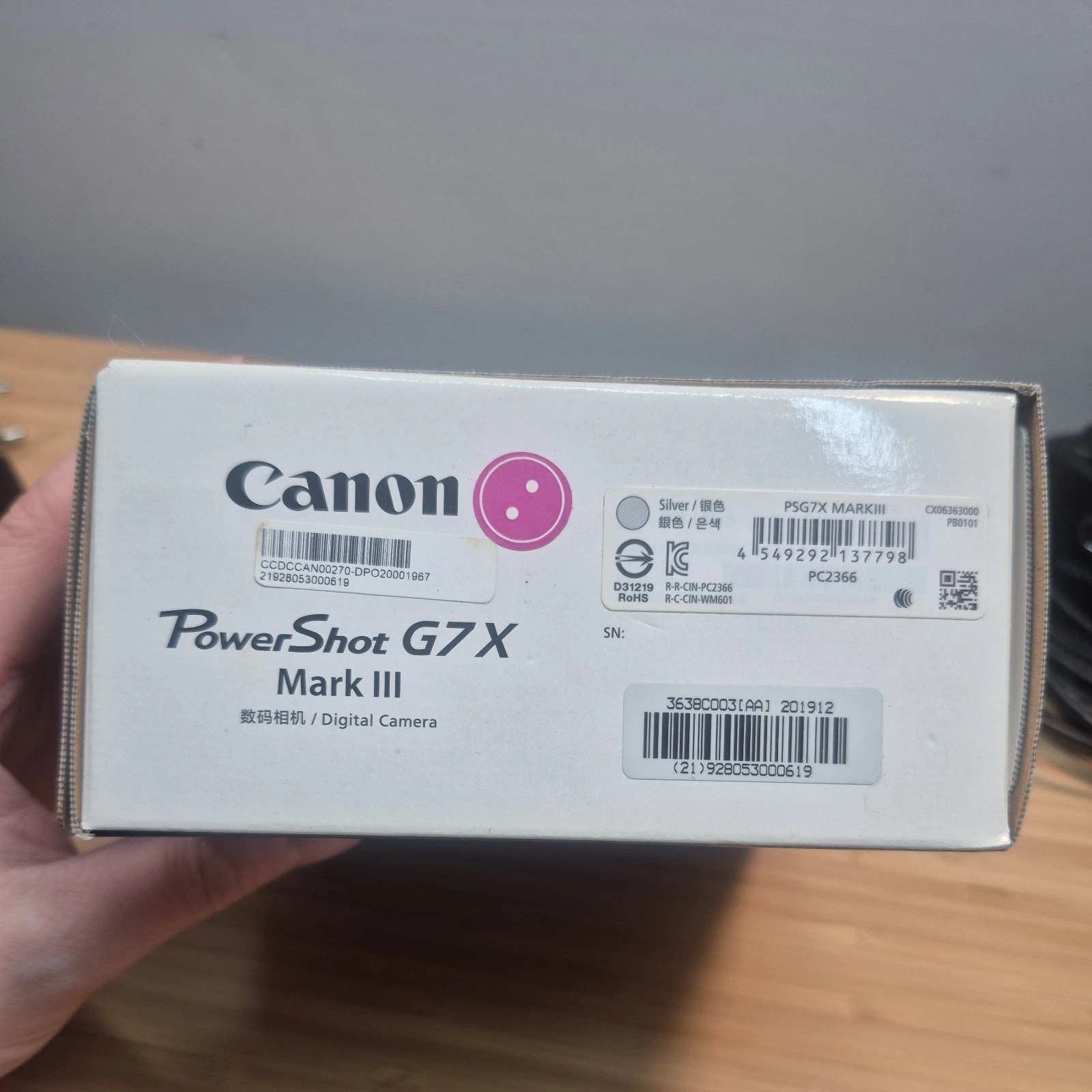 Canon PowerShot G7 X Mark III Silver 20.1MP Digital Point & Shoot Camera + Extras thumbnail 8