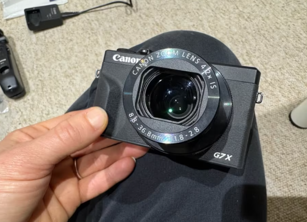 Canon PowerShot G7 X Mark III Vlogger Kit – Like New thumbnail 1