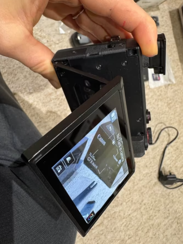 Canon PowerShot G7 X Mark III Vlogger Kit – Like New thumbnail 11