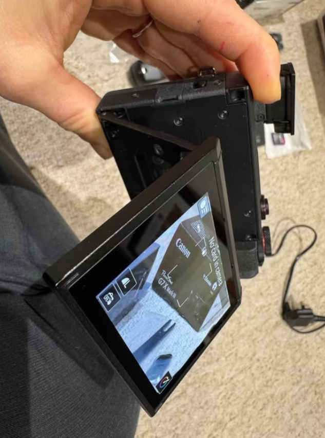 Canon PowerShot G7 X Mark III Vlogger Kit – Like New thumbnail 3