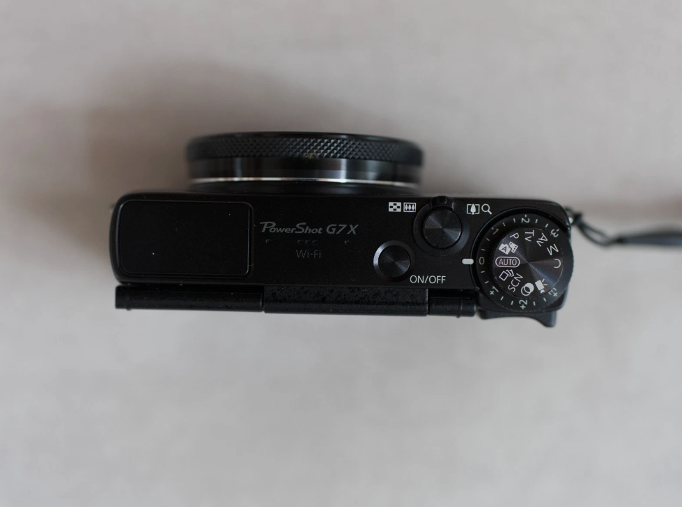 Canon PowerShot G7X Digital Camera — Excellent Condition, Like New thumbnail 3