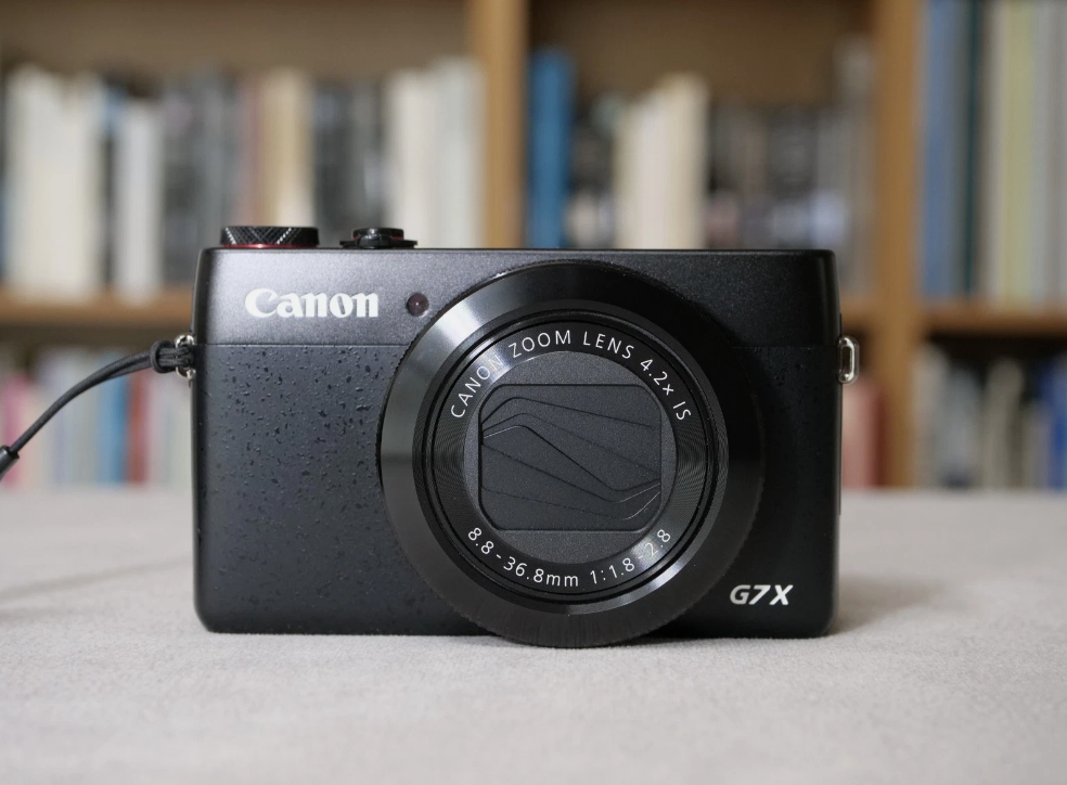 Canon PowerShot G7X Digital Camera — Excellent Condition, Like New thumbnail 4