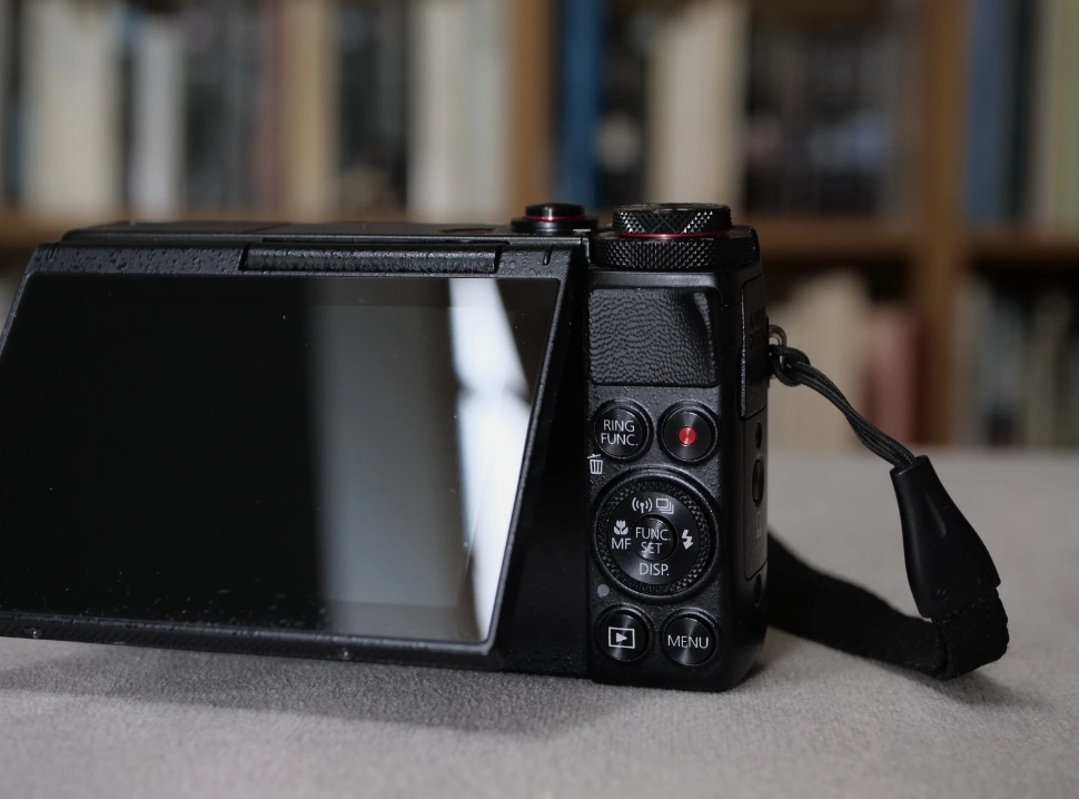 Canon PowerShot G7X Digital Camera — Excellent Condition, Like New thumbnail 5