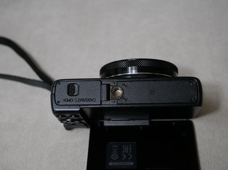 Canon PowerShot G7X Digital Camera — Excellent Condition, Like New thumbnail 9