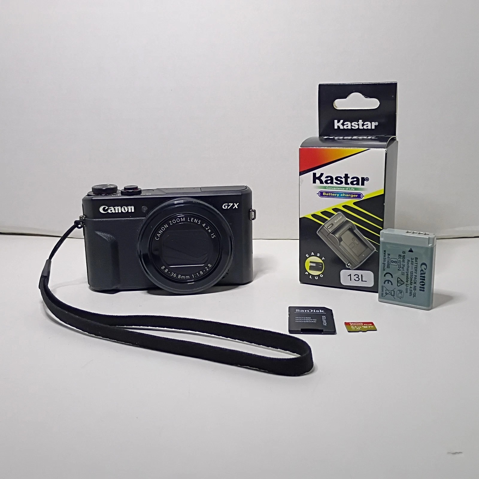 Canon PowerShot G7X Mark II Digital Camera with 3" Flip Screen thumbnail 1