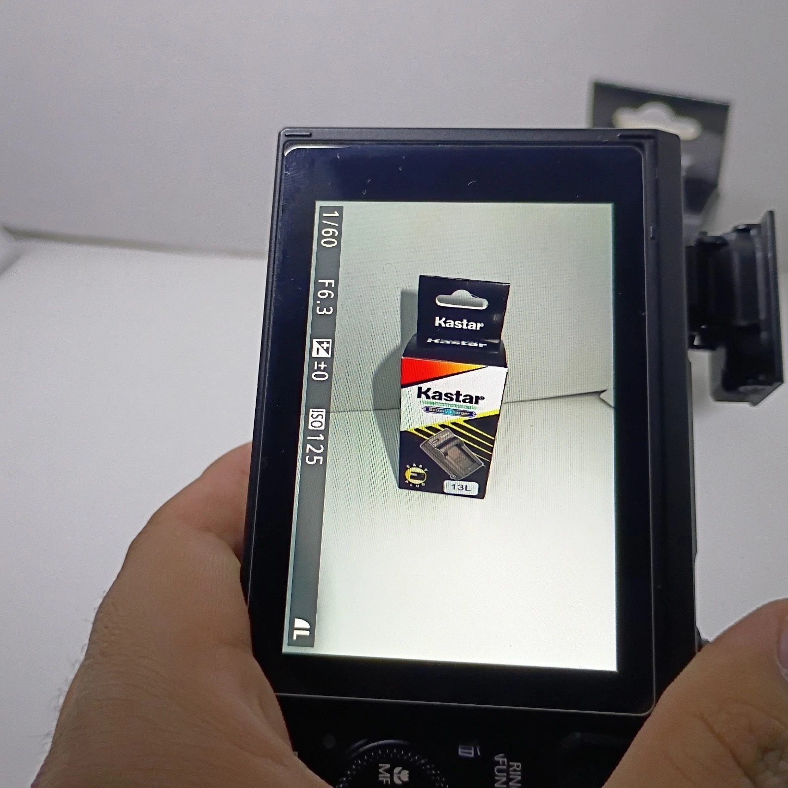 Canon PowerShot G7X Mark II Digital Camera with 3" Flip Screen thumbnail 10