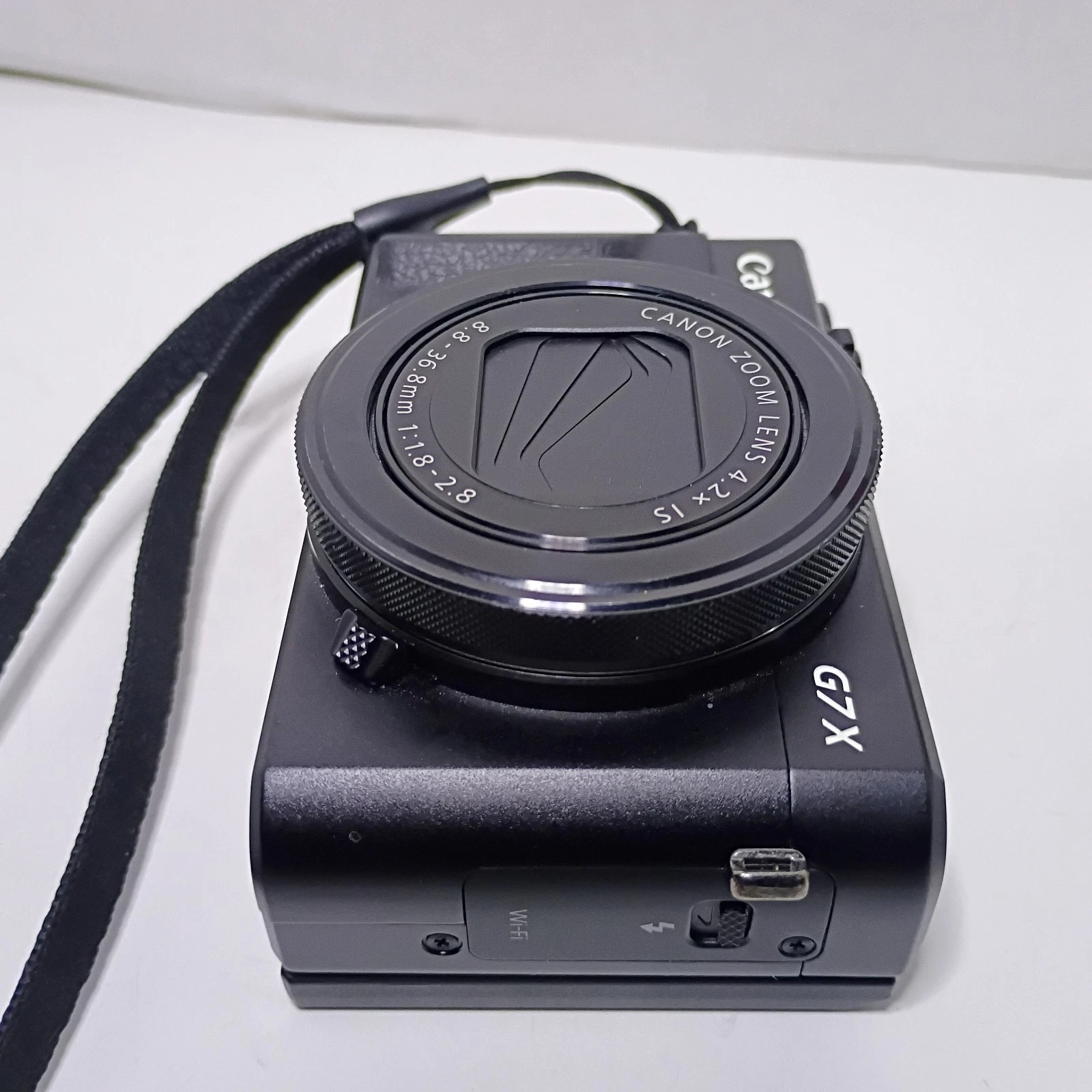 Canon PowerShot G7X Mark II Digital Camera with 3" Flip Screen thumbnail 2