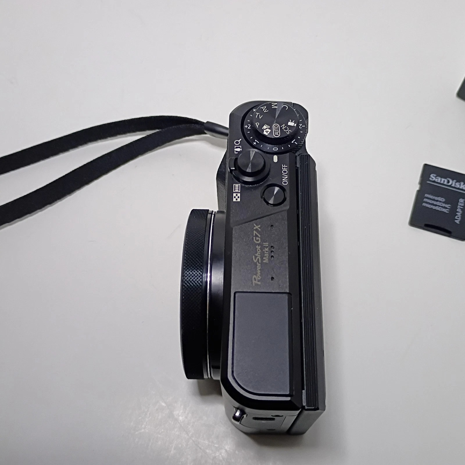 Canon PowerShot G7X Mark II Digital Camera with 3" Flip Screen thumbnail 3