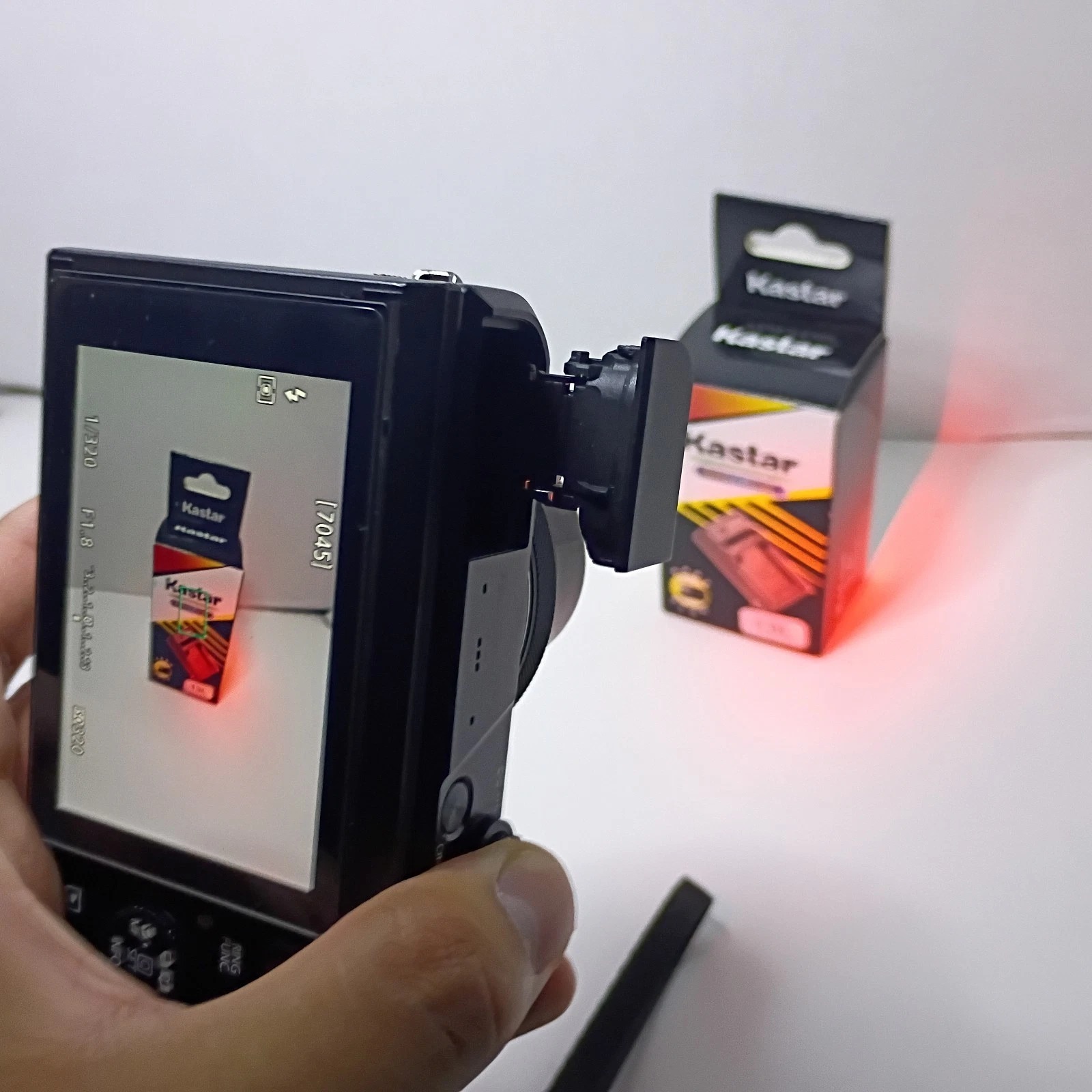 Canon PowerShot G7X Mark II Digital Camera with 3" Flip Screen thumbnail 9