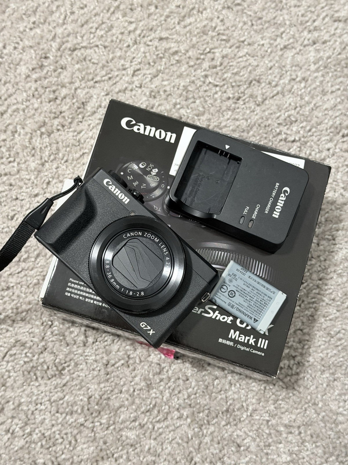 Canon PowerShot G7X Mark III 4K UHD 20.1MP Digital Camera Black + 128GB SD Card thumbnail 1