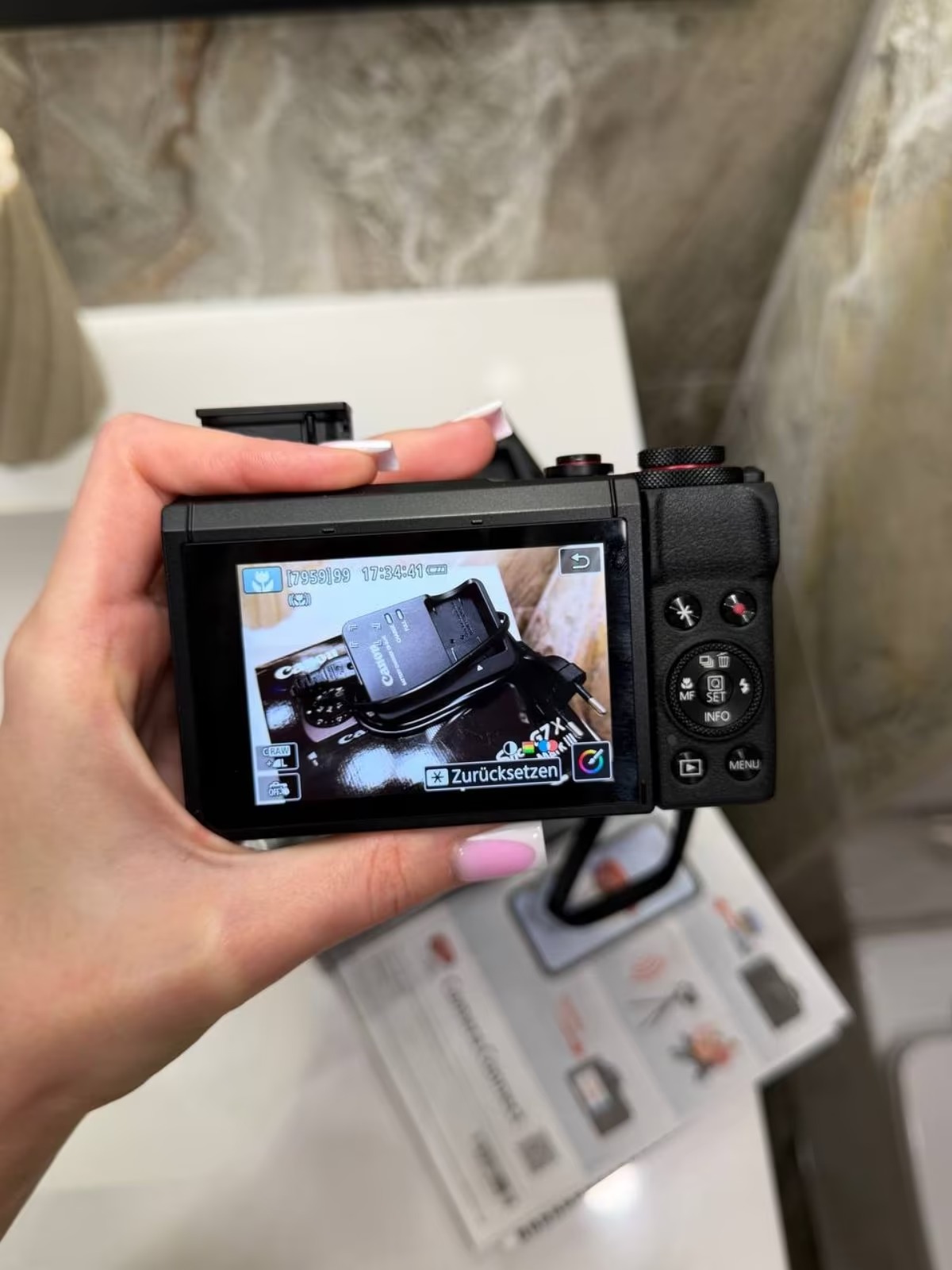 Canon PowerShot G7X Mark III black thumbnail 3