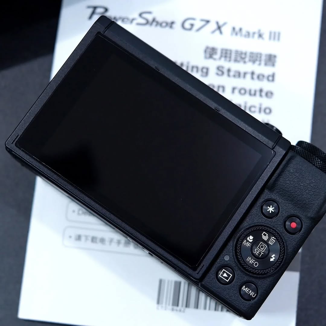 Canon PowerShot G7X Mark lll - Like New - Black thumbnail 2