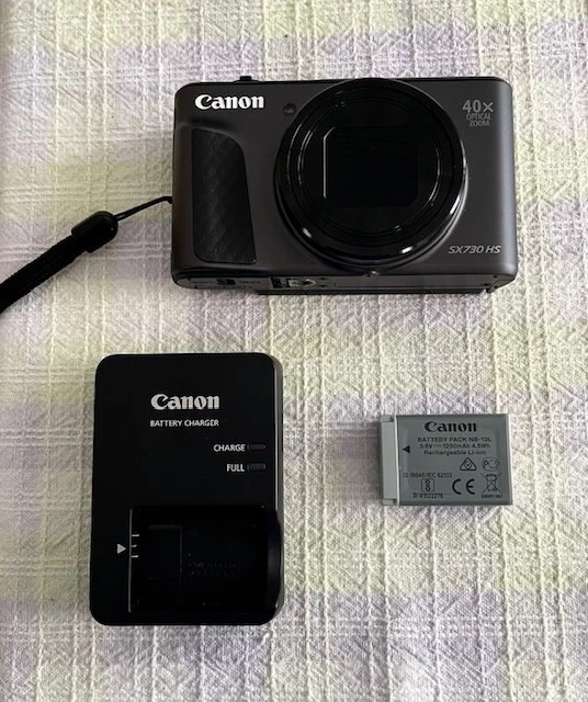 Canon PowerShot SX730 HS 20.3MP Digital Camera – Original Owner + 2 Camera Cases thumbnail 3