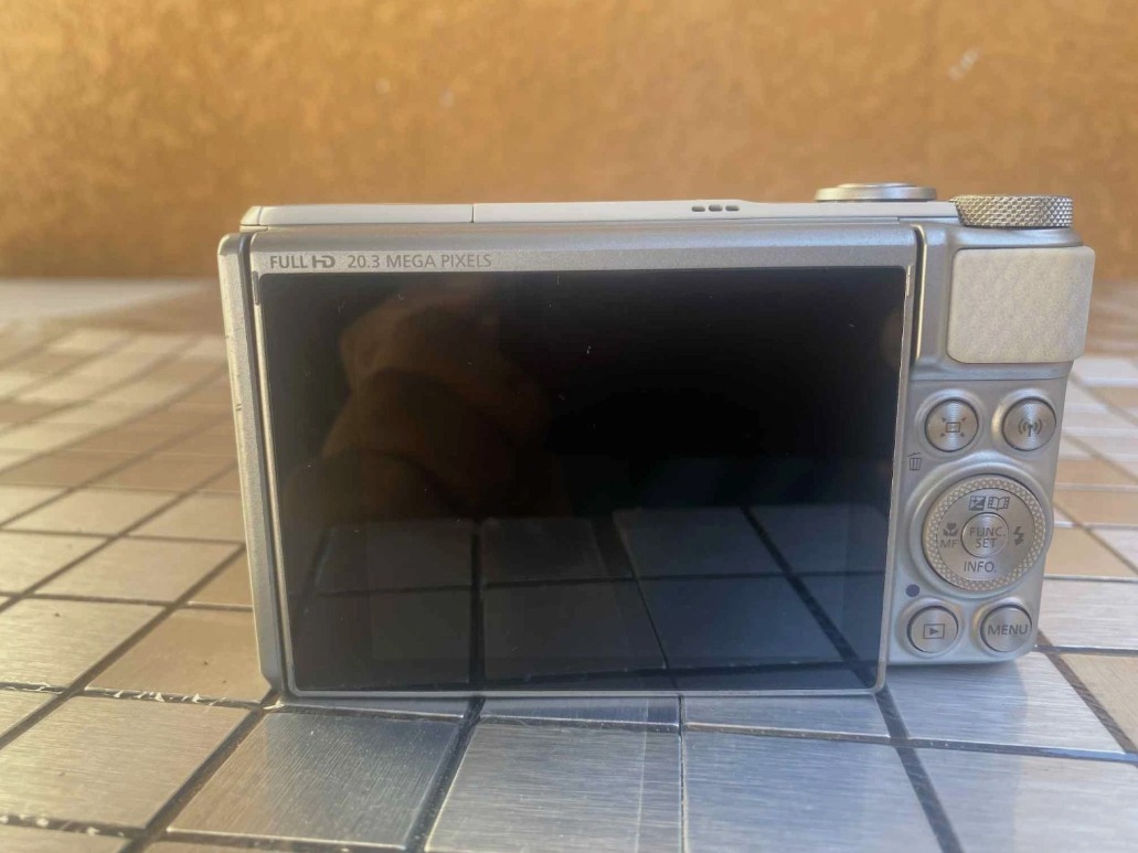 Canon PowerShot SX730 HS 20.3MP Digital Camera – Silver – Works Perfect thumbnail 2