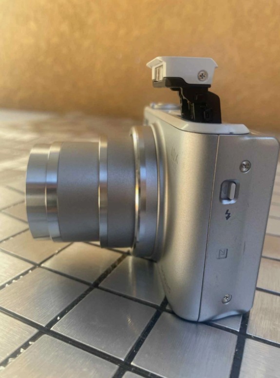 Canon PowerShot SX730 HS 20.3MP Digital Camera – Silver – Works Perfect thumbnail 6