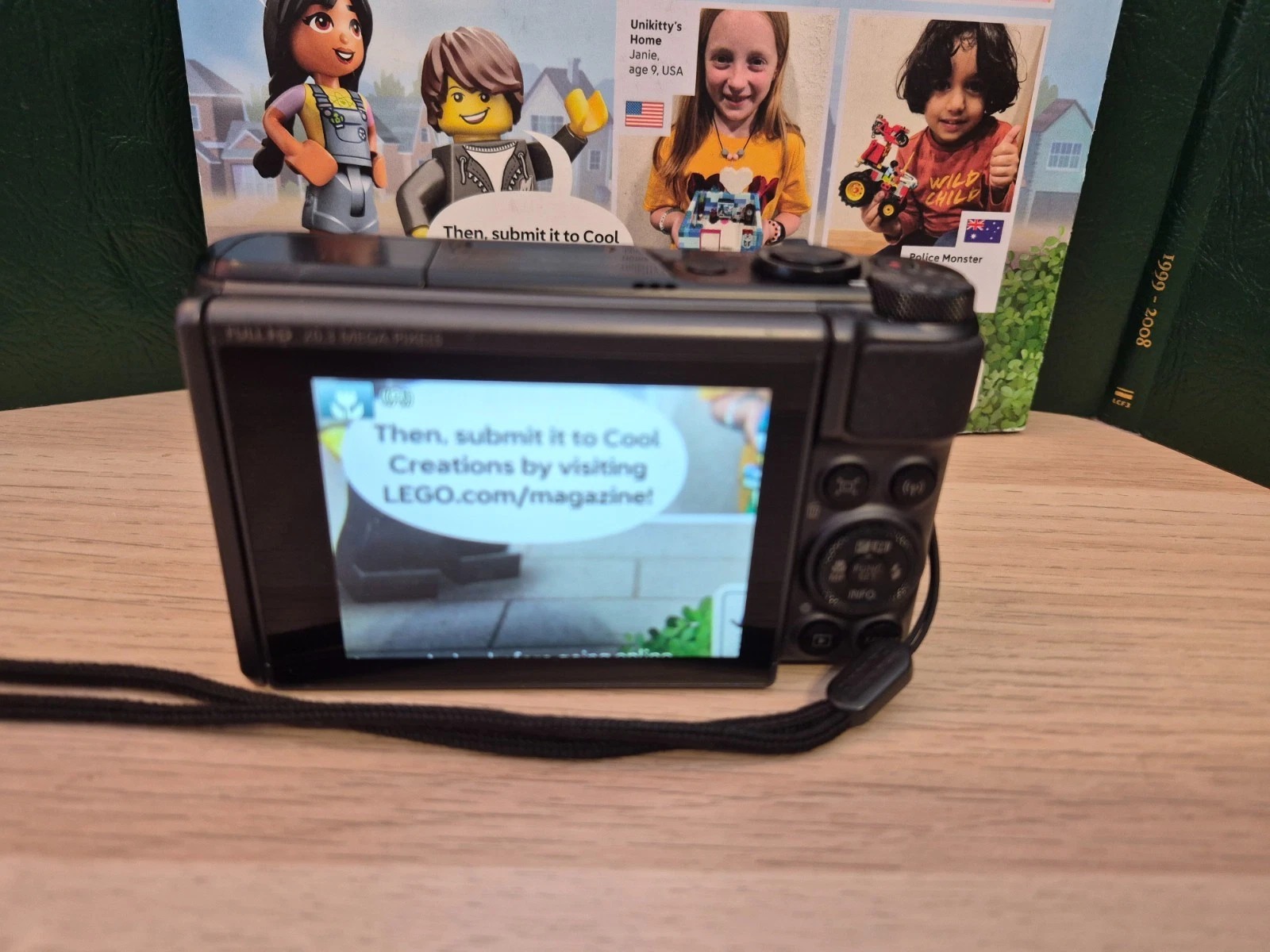 Canon PowerShot SX730 HS Digital Camera 20.3 MP 40x Optical Zoom Bluetooth Black thumbnail 3