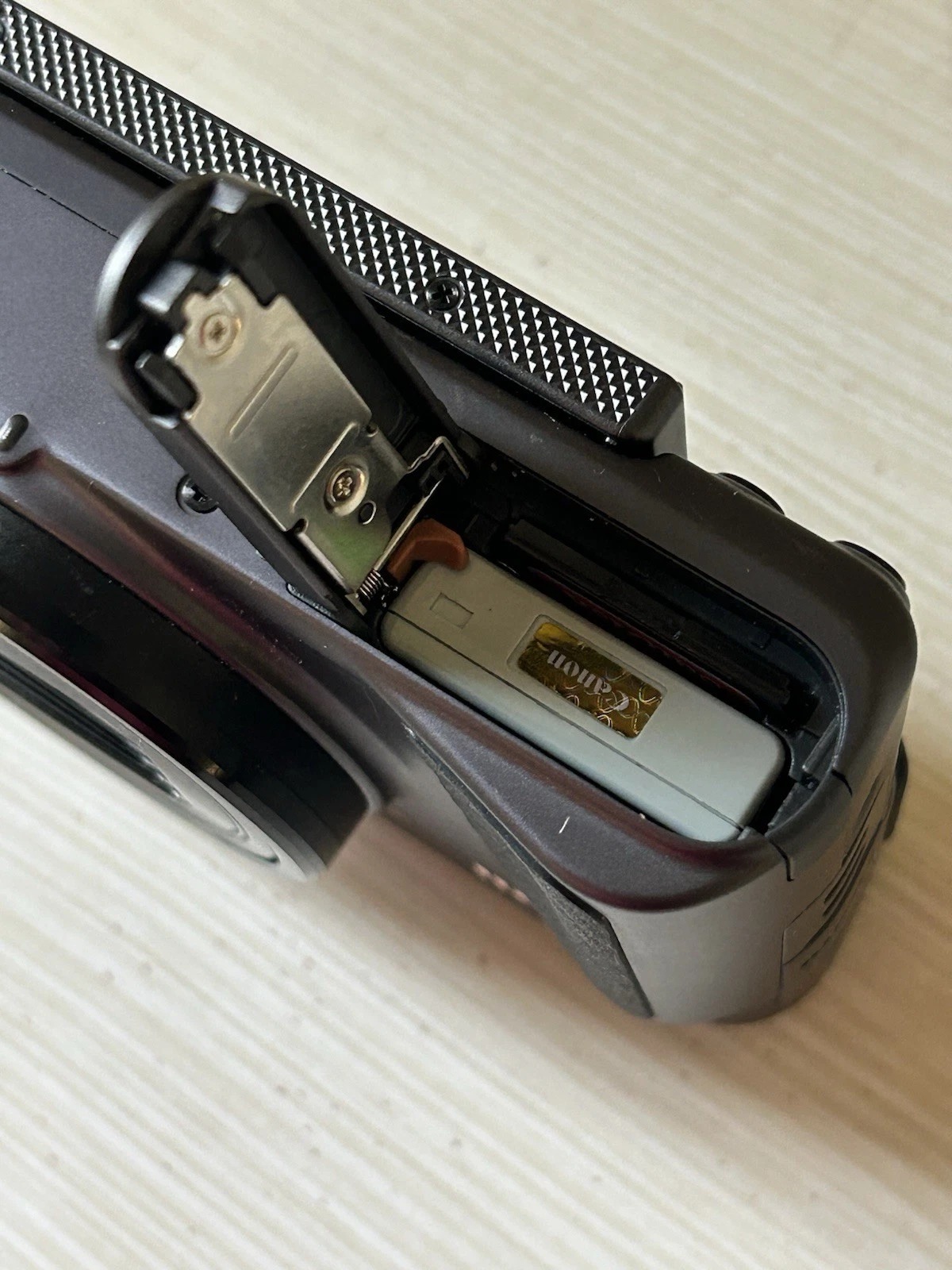 Canon PowerShot SX730 HS Digital Camera – 20.3MP – 40x Optical Zoom – 3" Tilt LCD thumbnail 17