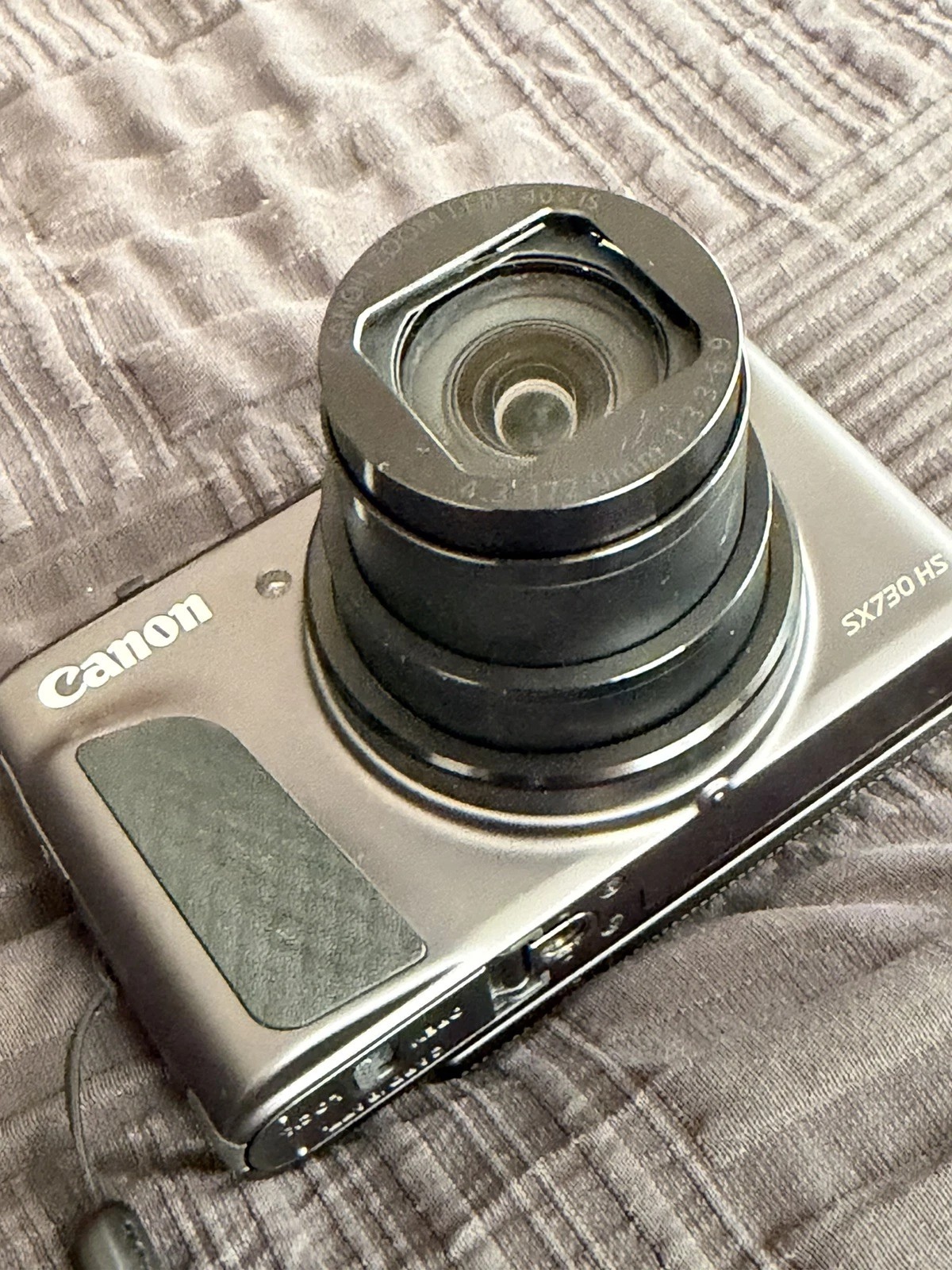 Canon PowerShot SX730 HS Digital Camera Bundle – Case, Charger & 2 Batteries Included thumbnail 3