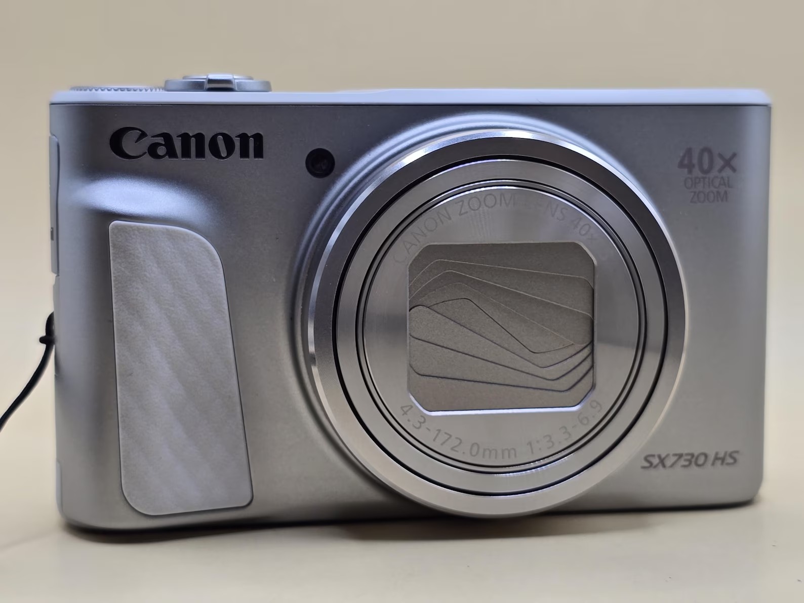 Canon PowerShot SX730 HS with 20.3 MP flip-out screen, 40x optical zoom thumbnail 1