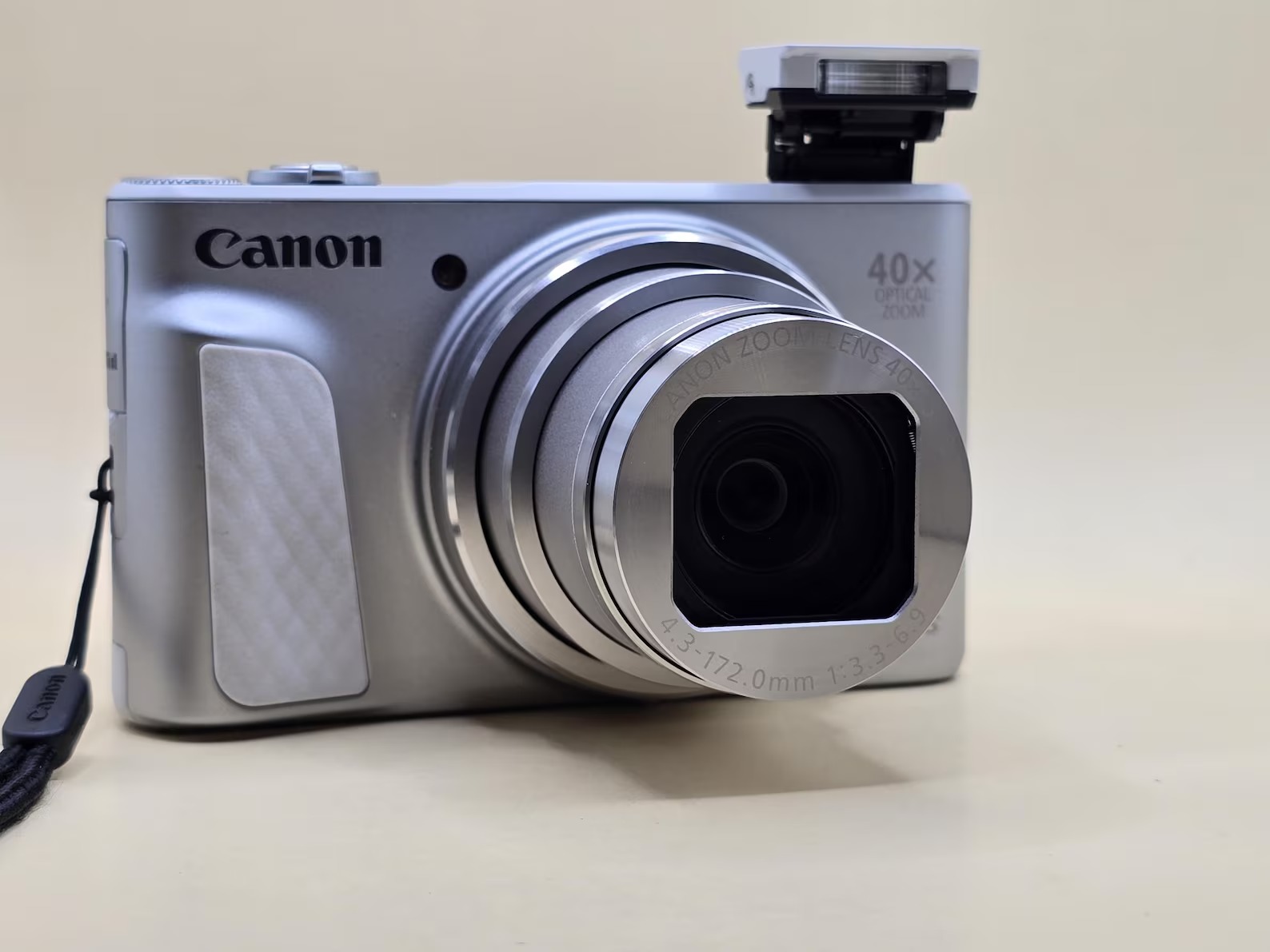 Canon PowerShot SX730 HS with 20.3 MP flip-out screen, 40x optical zoom thumbnail 8