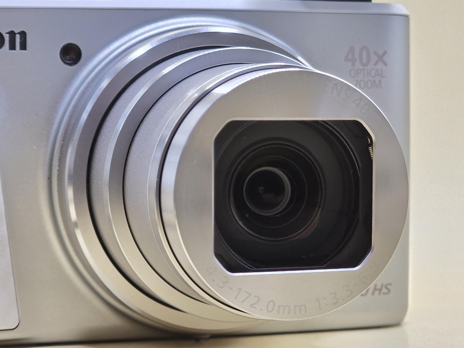 Canon PowerShot SX730 HS with 20.3 MP flip-out screen, 40x optical zoom thumbnail 9