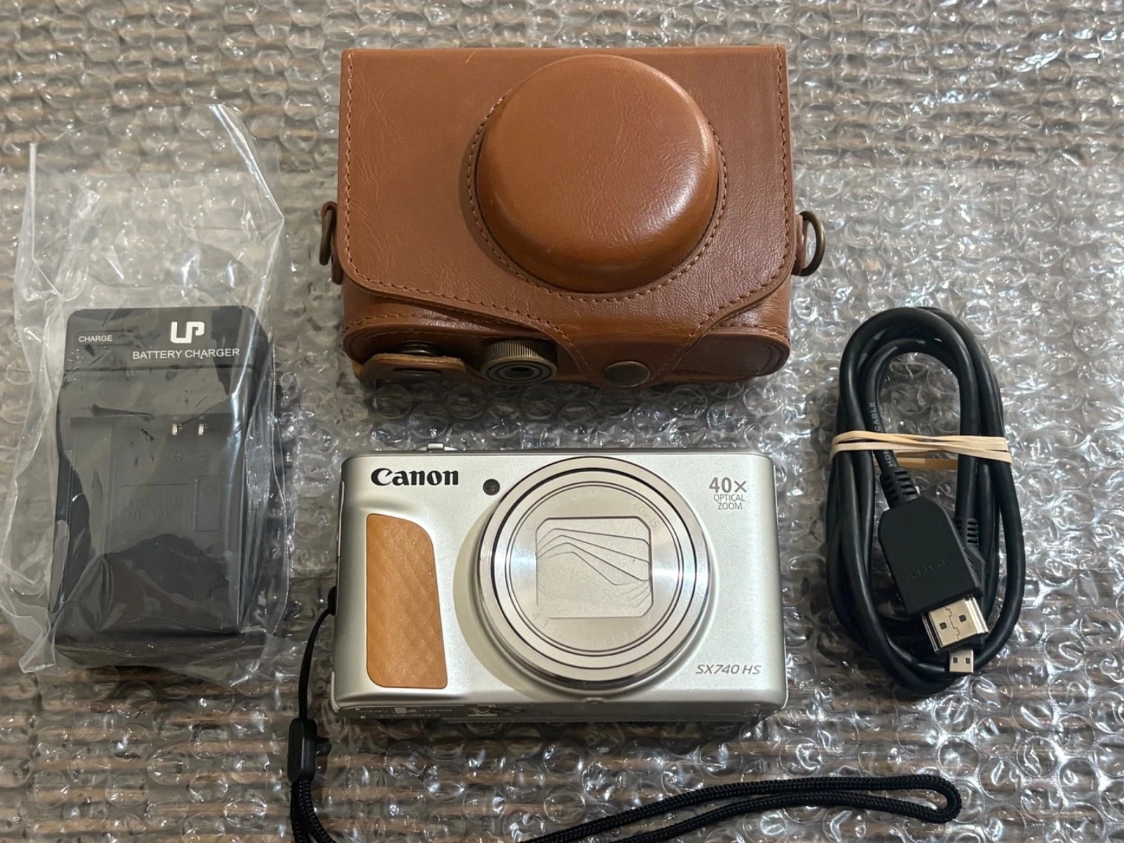 Canon PowerShot SX740 HS 20.3 4K Compact Digital Camera w/ Case,Charger,Nice thumbnail 1