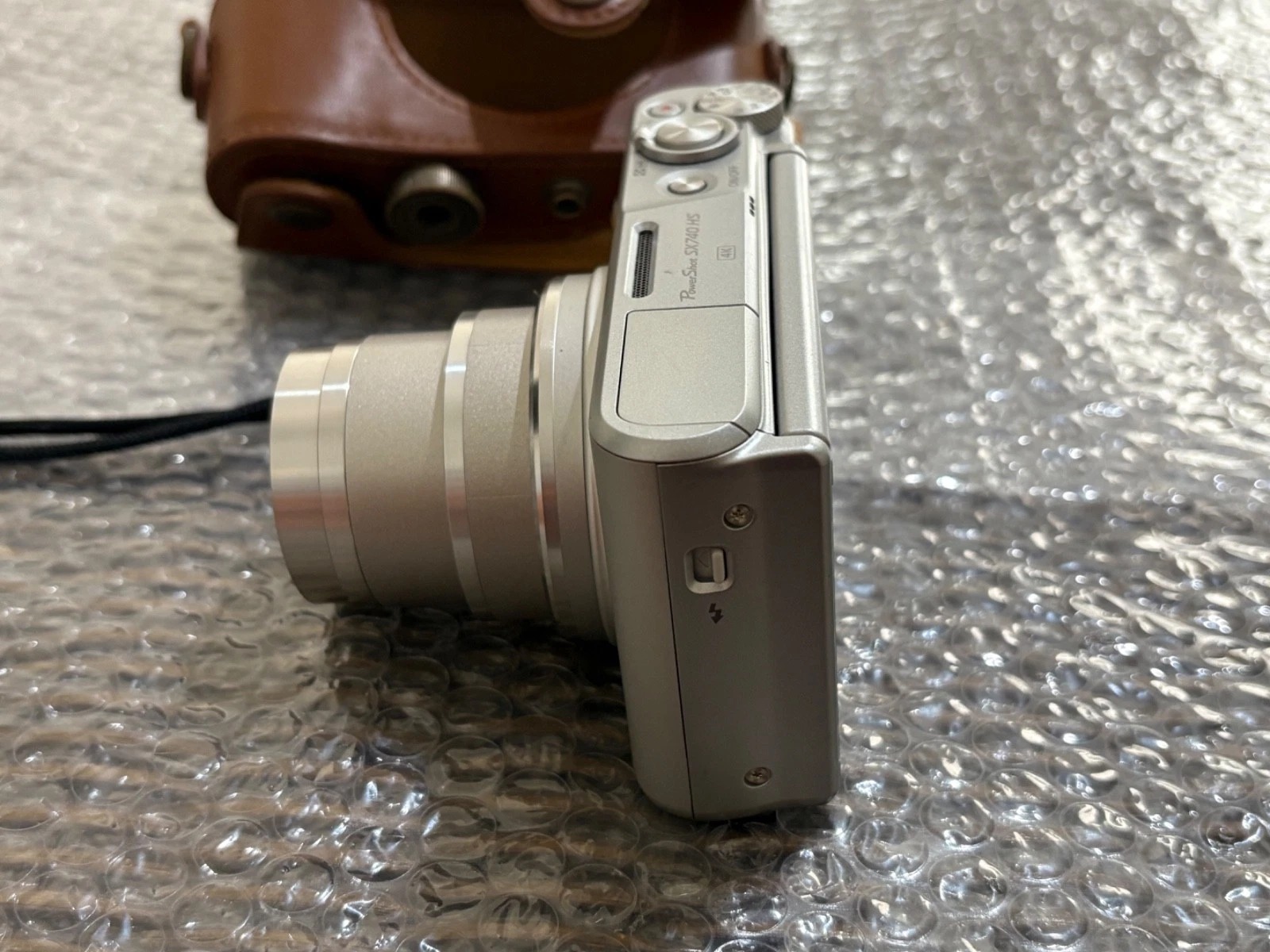 Canon PowerShot SX740 HS 20.3 4K Compact Digital Camera w/ Case,Charger,Nice thumbnail 9