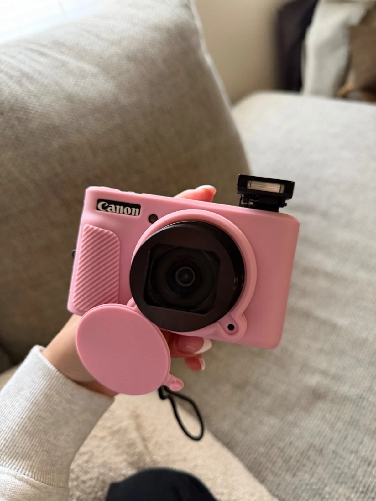 Canon PowerShot SX740 HS – 20.3 Megapixel Camera (Black) thumbnail 1