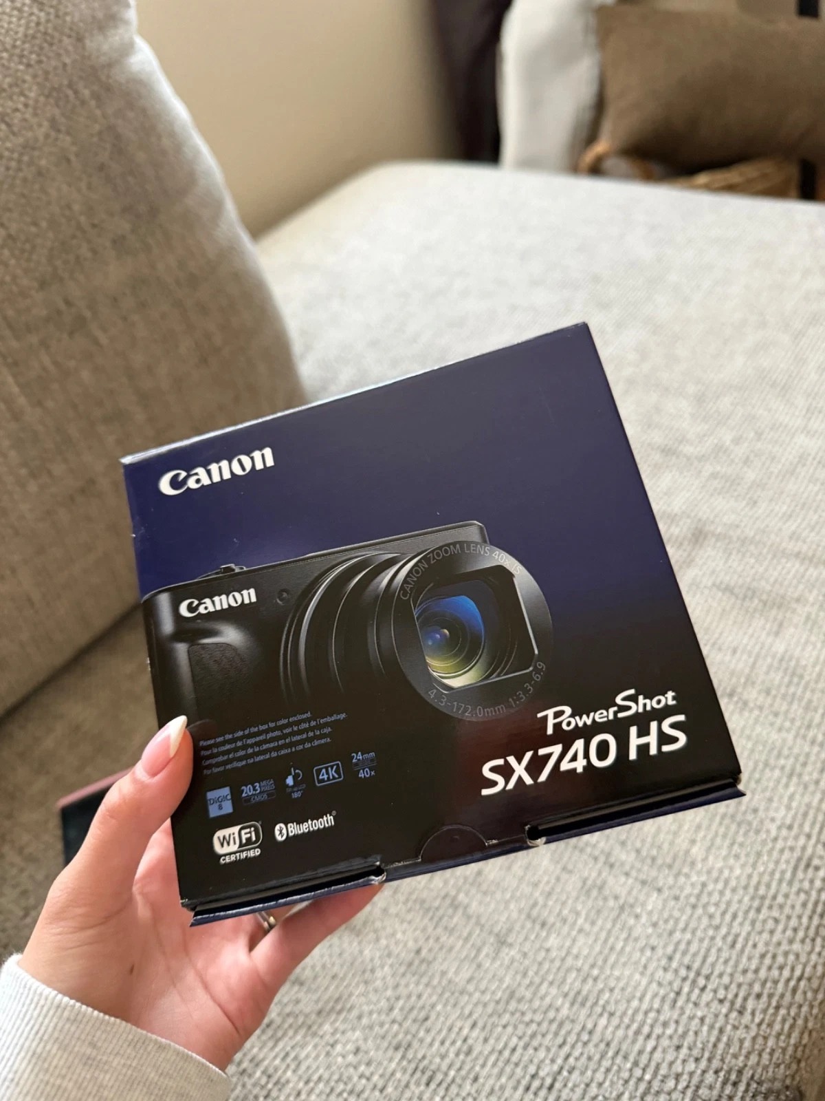 Canon PowerShot SX740 HS – 20.3 Megapixel Camera (Black) thumbnail 2