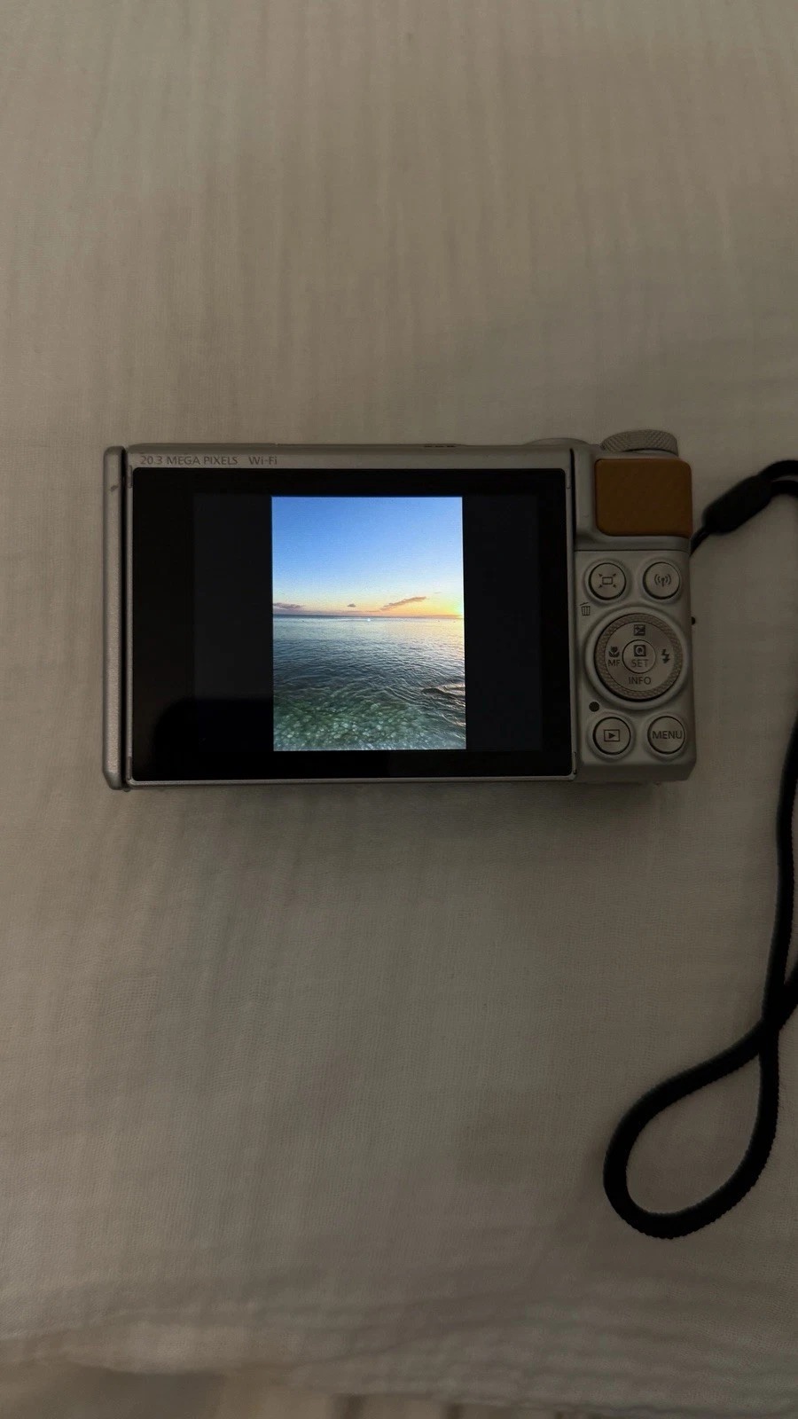 Canon PowerShot SX740 HS 20.3MP 40x Optical Zoom Digital Camera Silve thumbnail 4