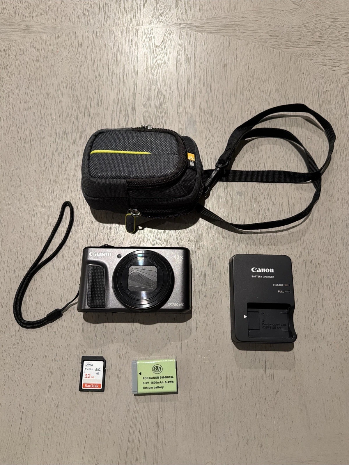 Canon PowerShot SX740 HS 20.3MP 40x Zoom Black Wi-Fi 4K Digital Camera thumbnail 1