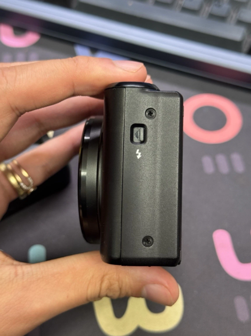 Canon PowerShot SX740 HS 20.3MP Digital Camera - Black  thumbnail 3