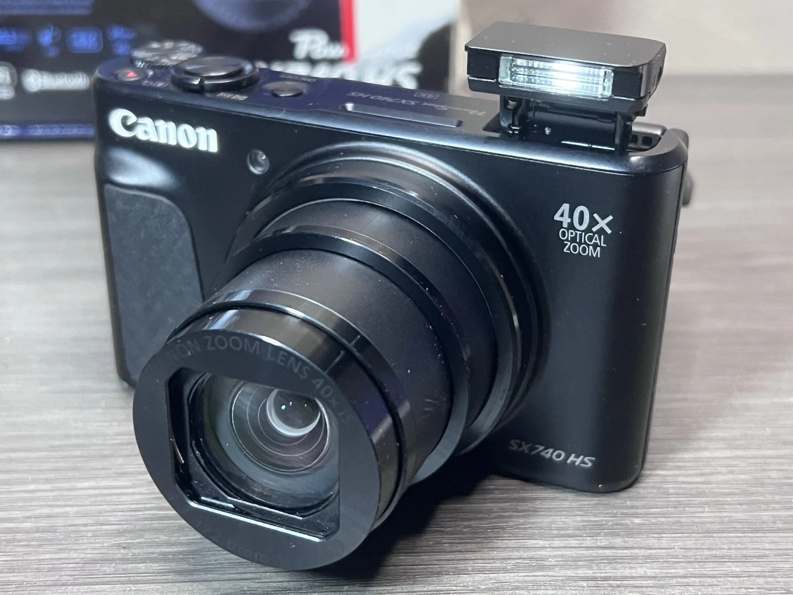 Canon PowerShot SX740 HS 20.3MP Point & Shoot Digital Camera  thumbnail 2