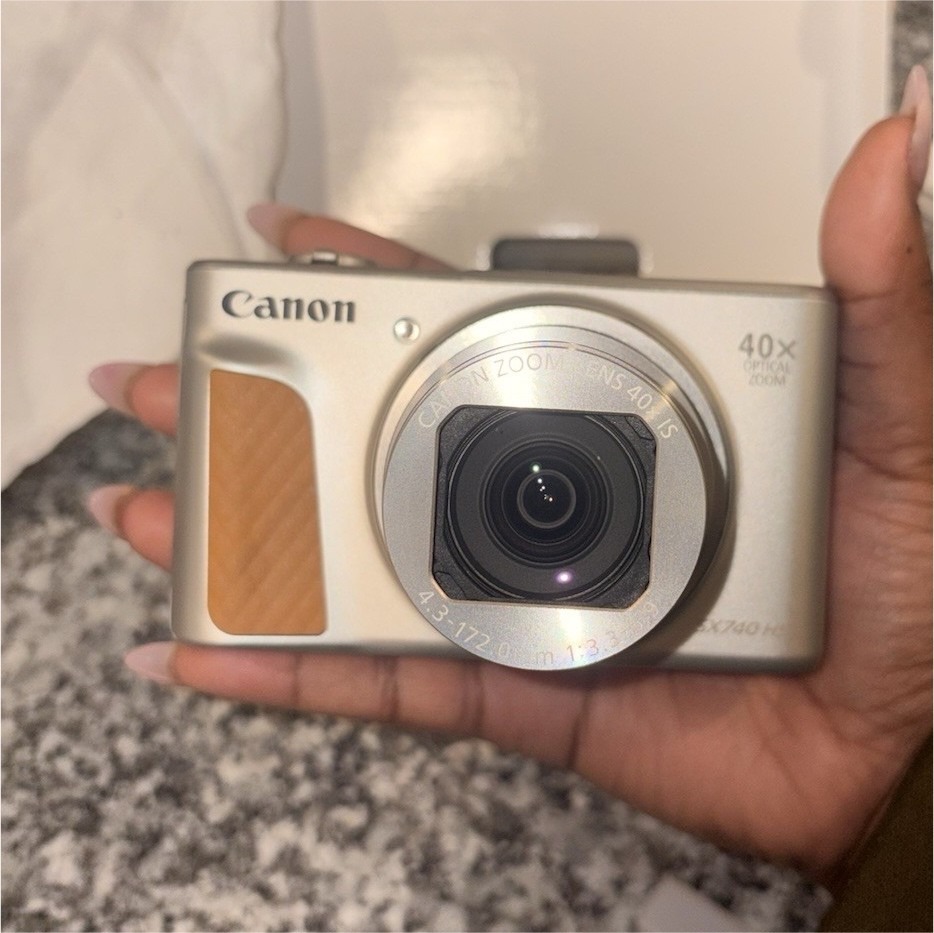 Canon PowerShot SX740 HS 40x Zoom 20.3MP Wi‑Fi Bluetooth 4K Silver Camera thumbnail 3