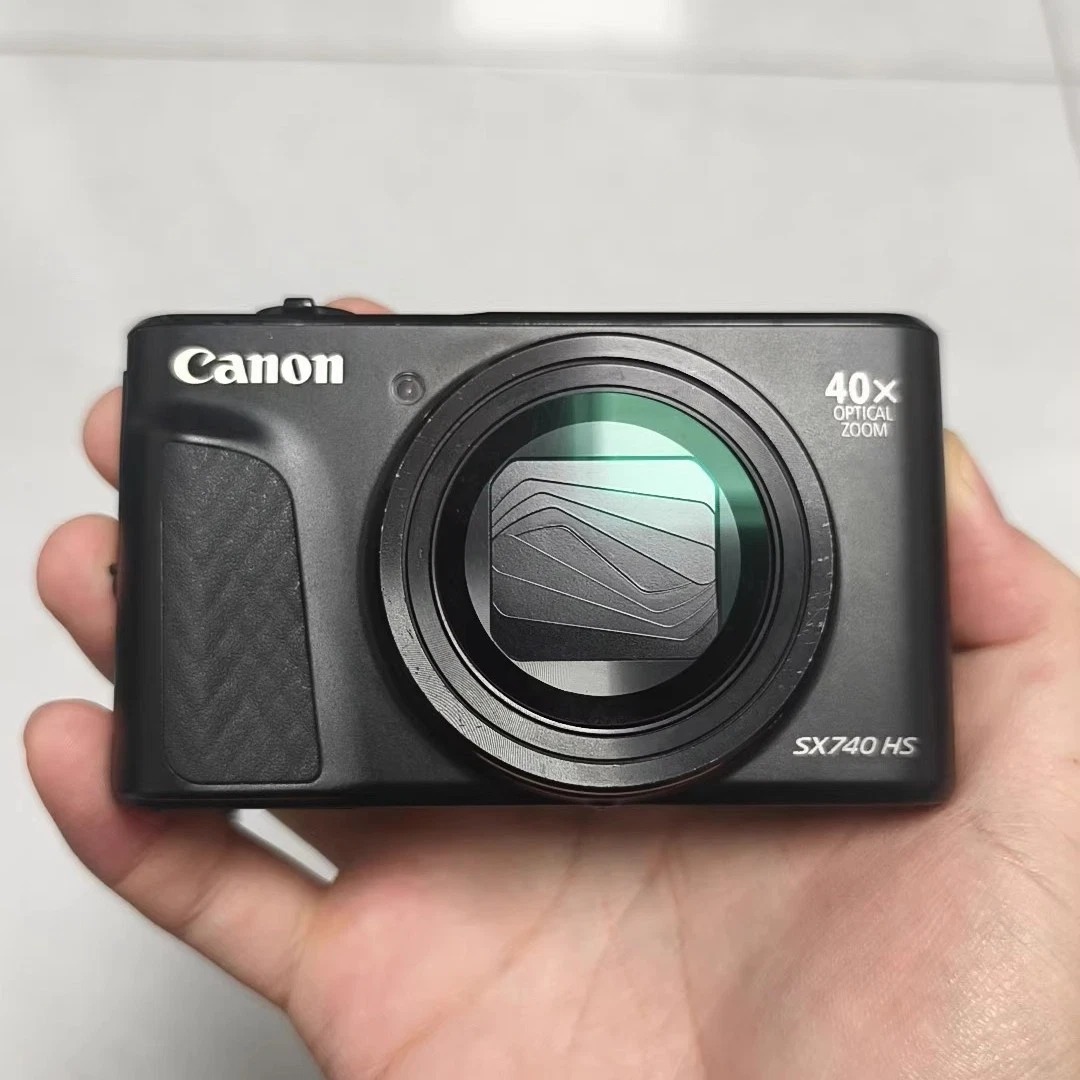 Canon PowerShot SX740 HS Digital Camera 20.3MP 40x Optical Zoom Built-in Wi-Fi thumbnail 2